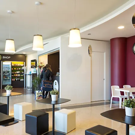 Airport Hotel