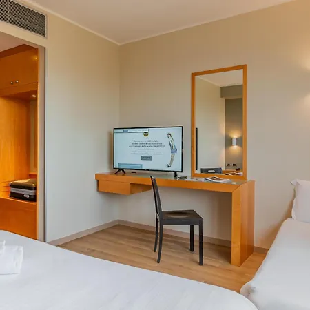 Airport Hotel